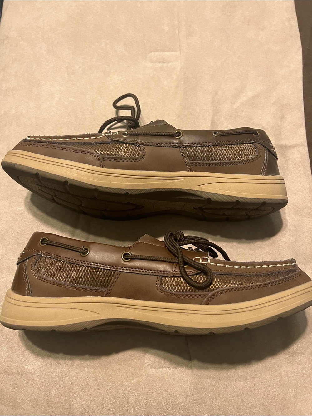 Magellan Men's Dark Brown Lace-Up Boat Shoes. Size 9 D.